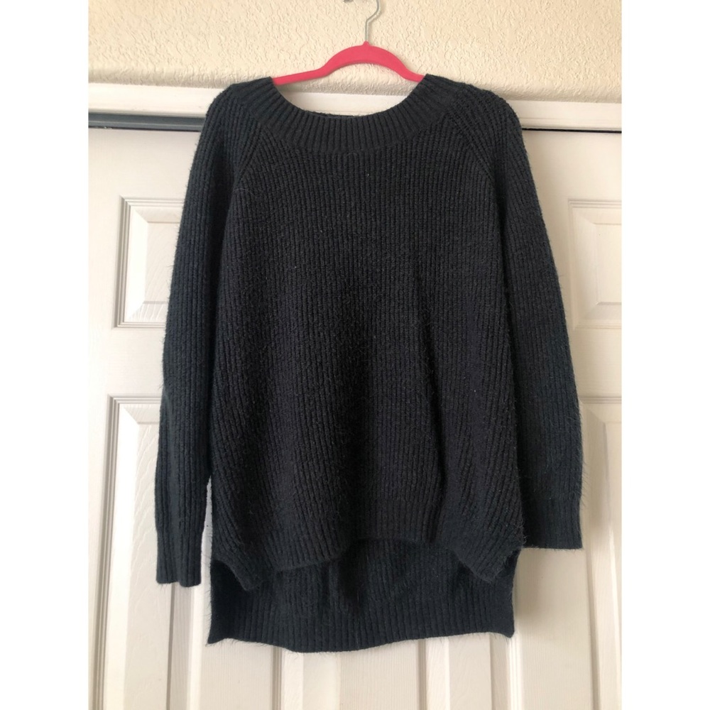 ☀️2 for $10☀️Scoop Sweater